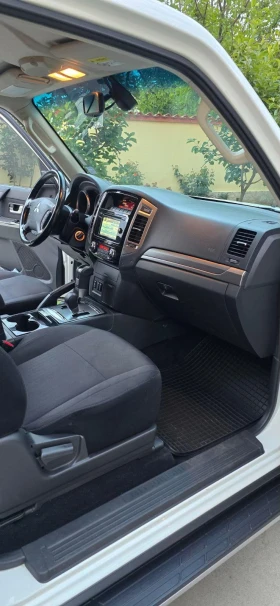 Обява за продажба на Mitsubishi Pajero 3.2 DI-DC ~31 999 лв. - изображение 5