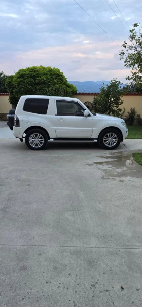 Обява за продажба на Mitsubishi Pajero 3.2 DI-DC ~31 999 лв. - изображение 2