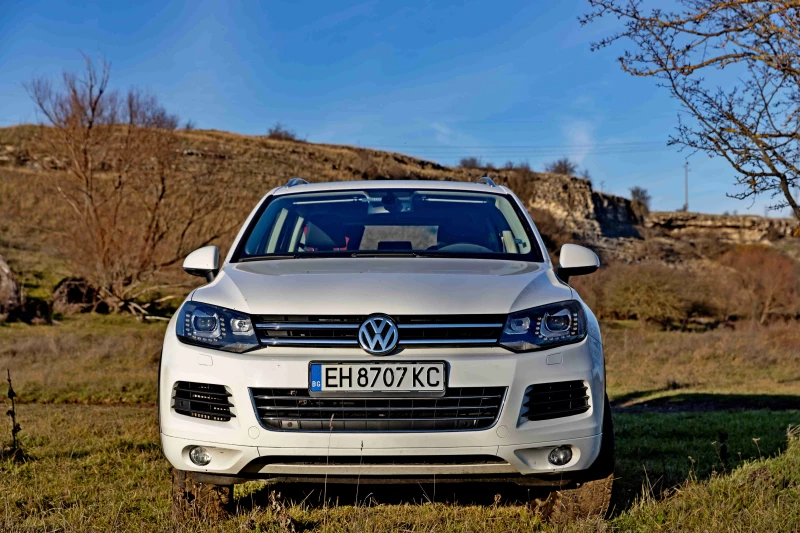 VW Touareg, снимка 1 - Автомобили и джипове - 49234611