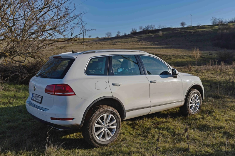 VW Touareg, снимка 2 - Автомобили и джипове - 49234611