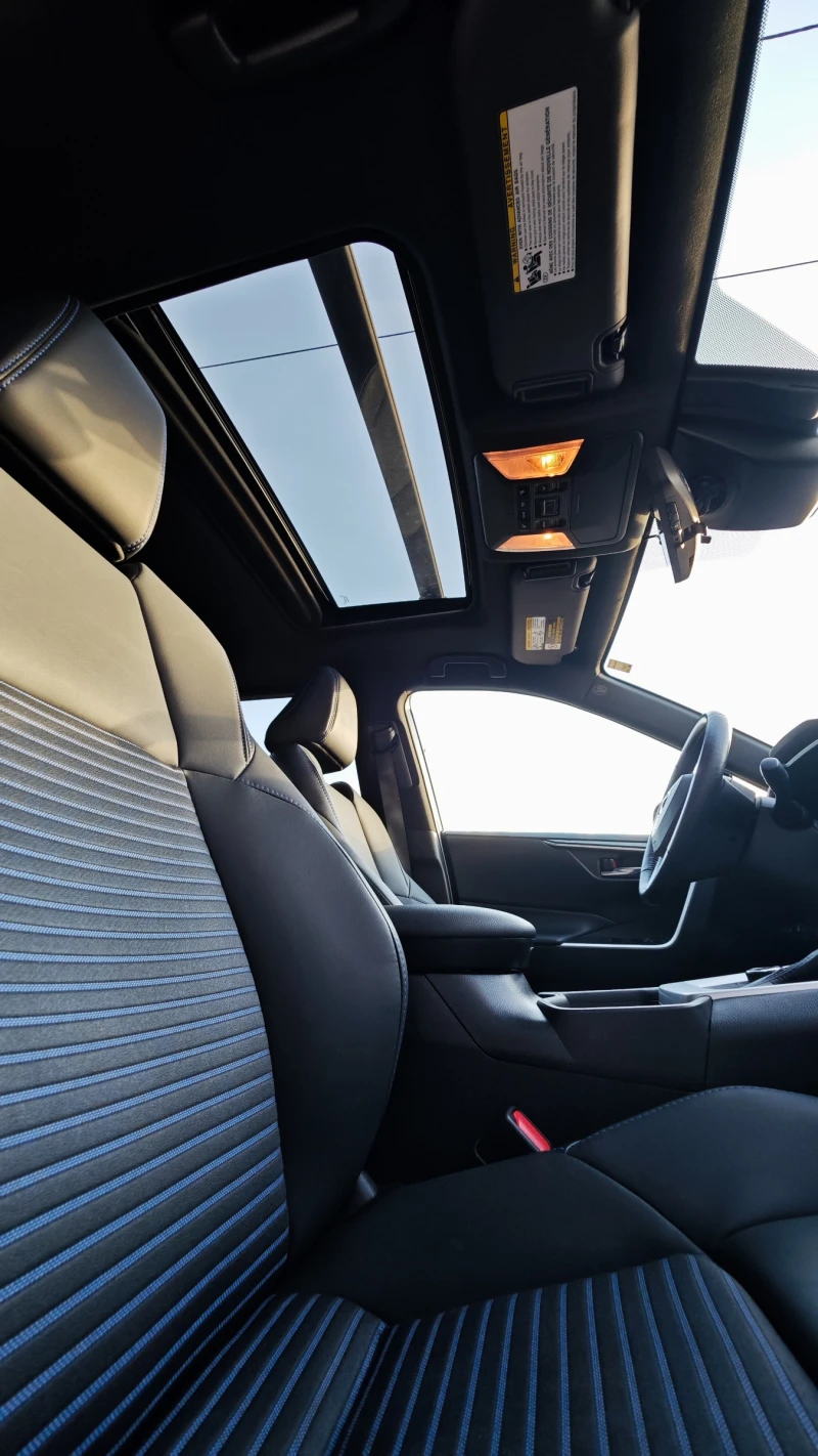 Toyota Rav4 2.5 Hybrid XSE AWD, снимка 14 - Автомобили и джипове - 52742377