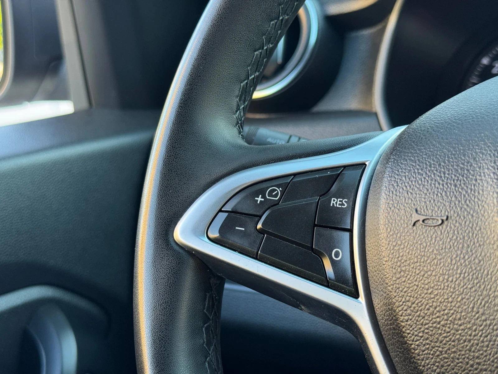 Dacia Duster N1 // 1.6i / //    | Mobile.bg   11