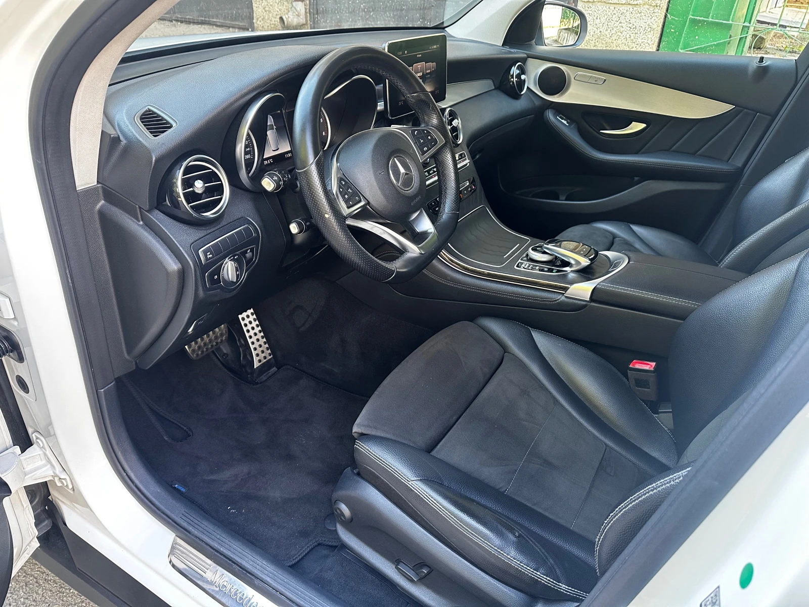 Mercedes-Benz GLC 250 AMG LINE 4MATIK - изображение 6