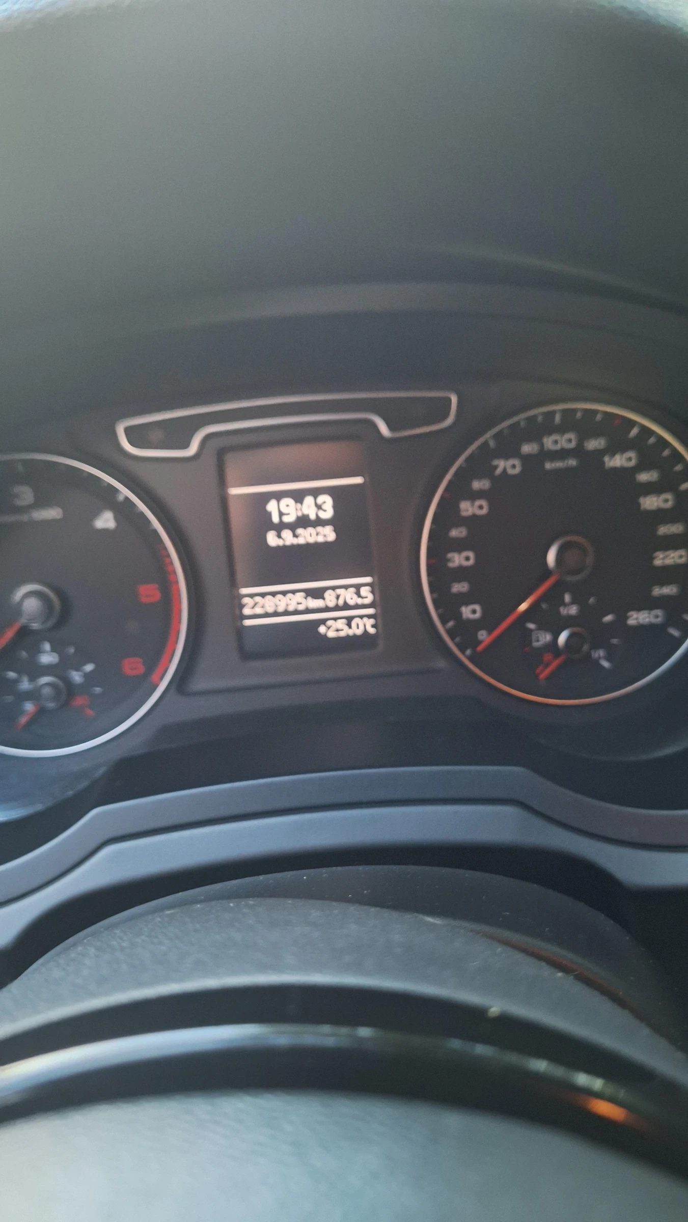 Audi Q3 S-line - изображение 5