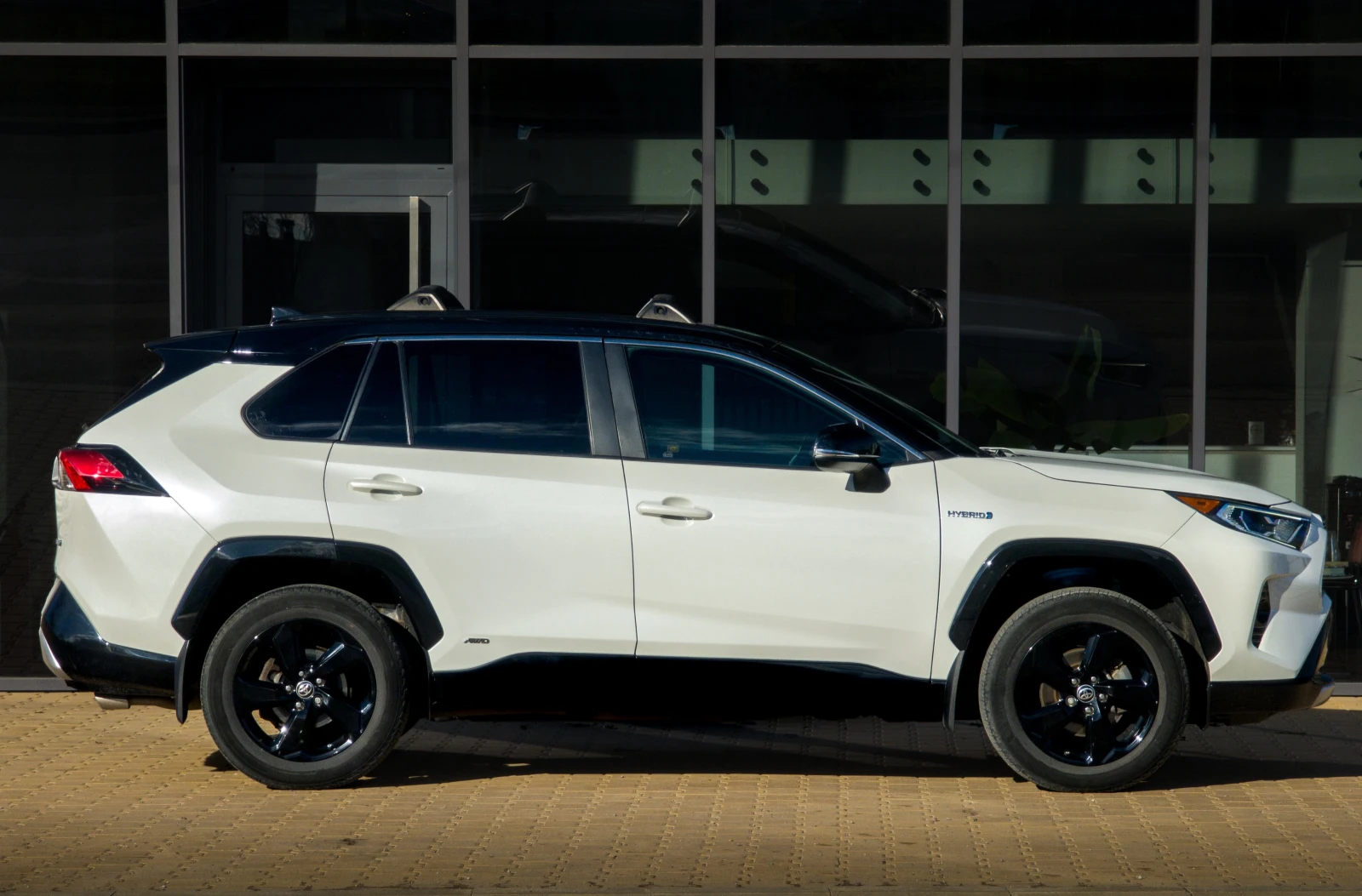 Toyota Rav4 2.5 Hybrid XSE AWD - изображение 3