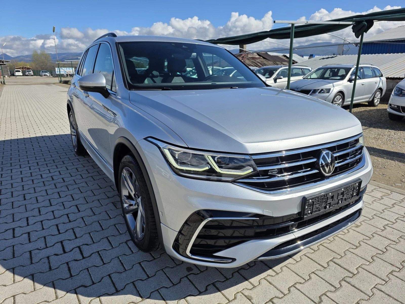 VW Tiguan 2.0TDI R-LINE Лизинг