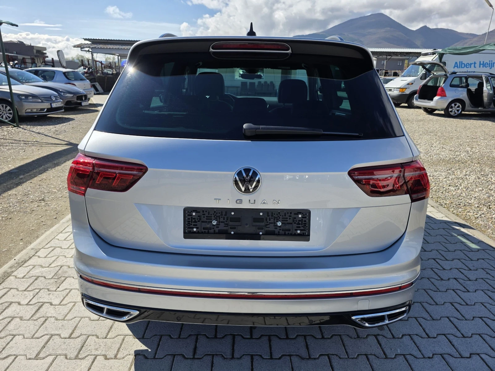 VW Tiguan 2.0TDI R-LINE Лизинг, снимка 6 - Автомобили и джипове - 54076705