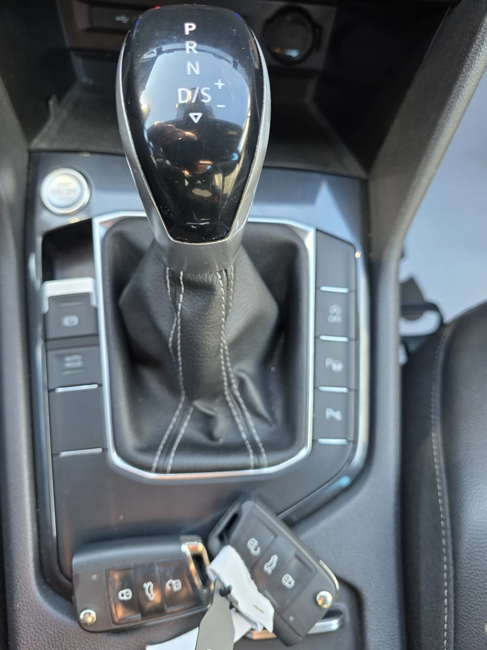 VW Tiguan 2.0TDI R-LINE Лизинг, снимка 15 - Автомобили и джипове - 54076705