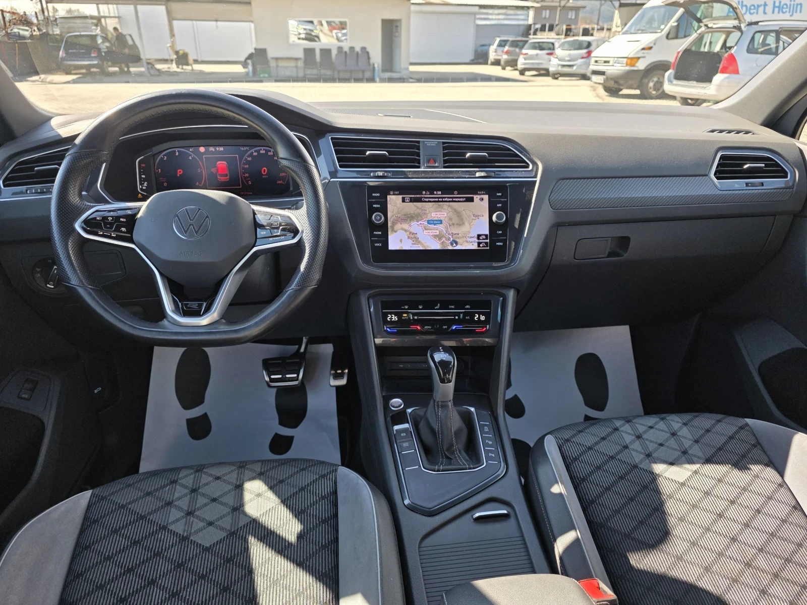 VW Tiguan 2.0TDI R-LINE Лизинг, снимка 9 - Автомобили и джипове - 54076705