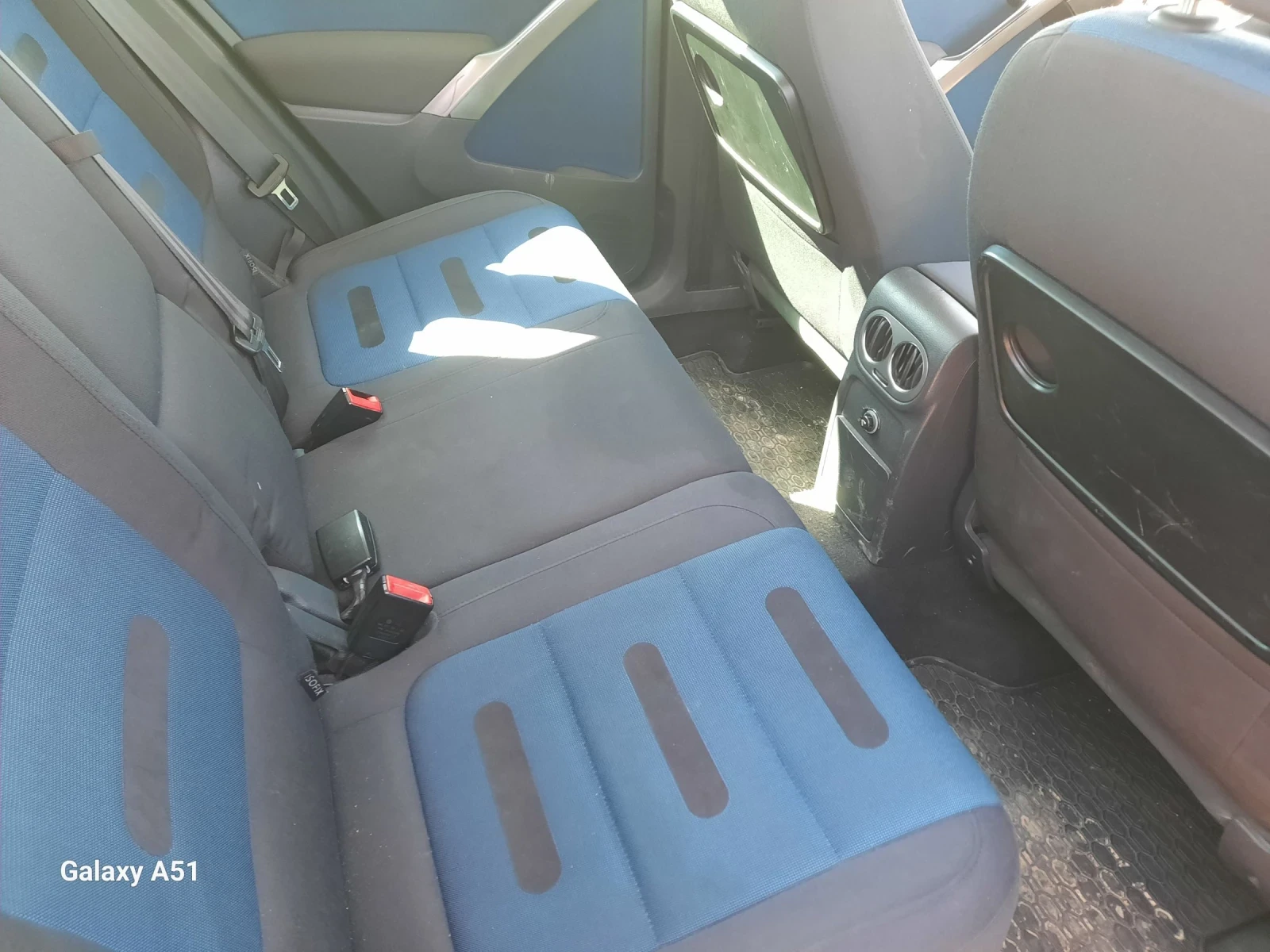 VW Tiguan 2.0 TDI, 4x4, АВТОМАТ , снимка 7 - Автомобили и джипове - 54135484