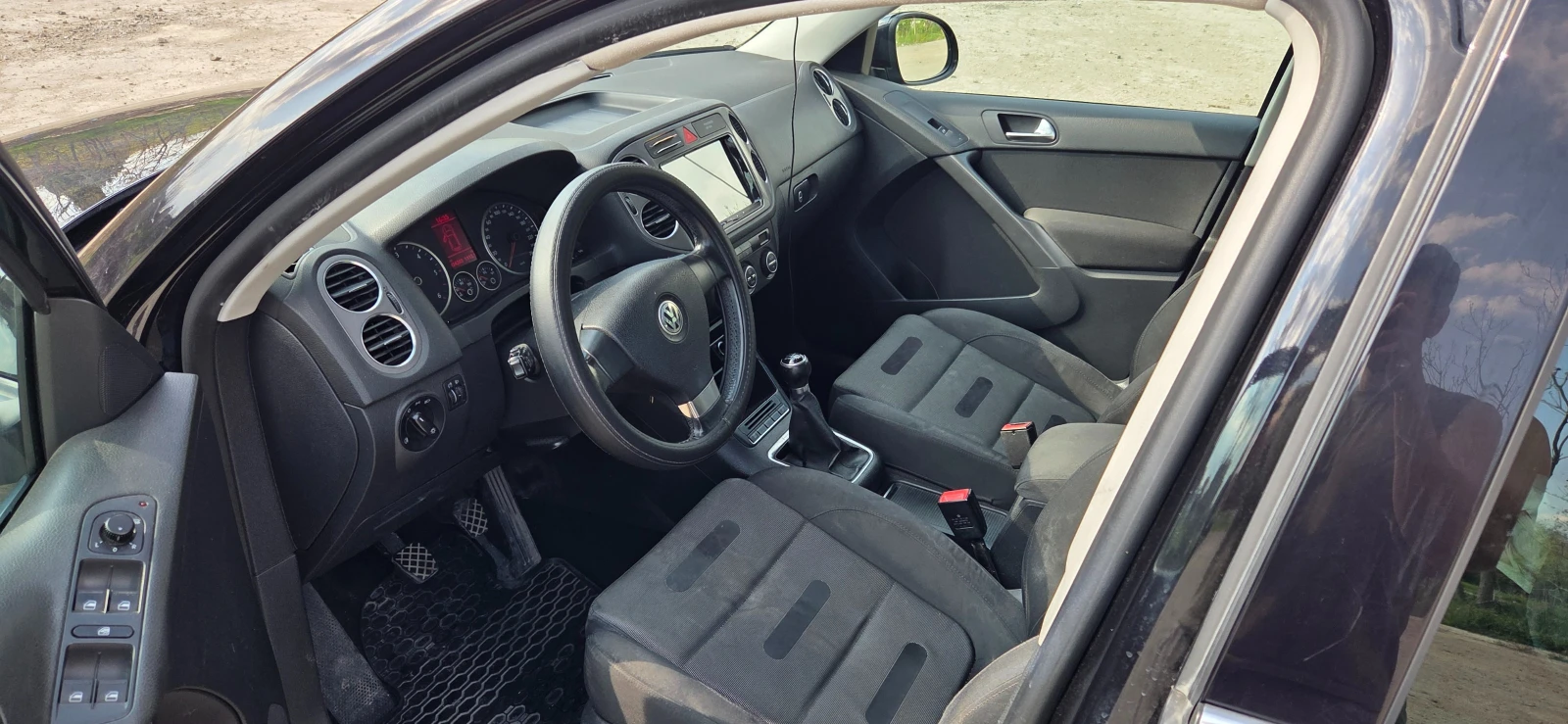 VW Tiguan, снимка 7 - Автомобили и джипове - 54245909