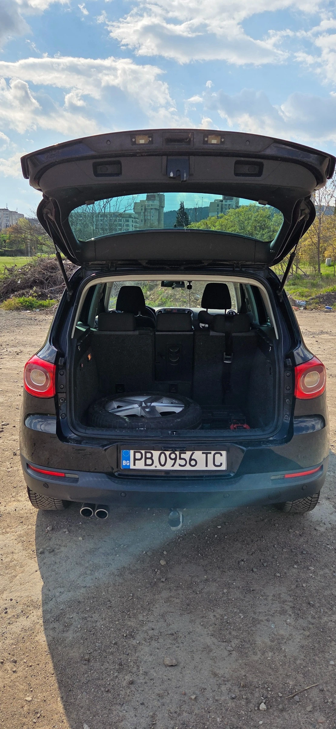 VW Tiguan, снимка 10 - Автомобили и джипове - 54245909