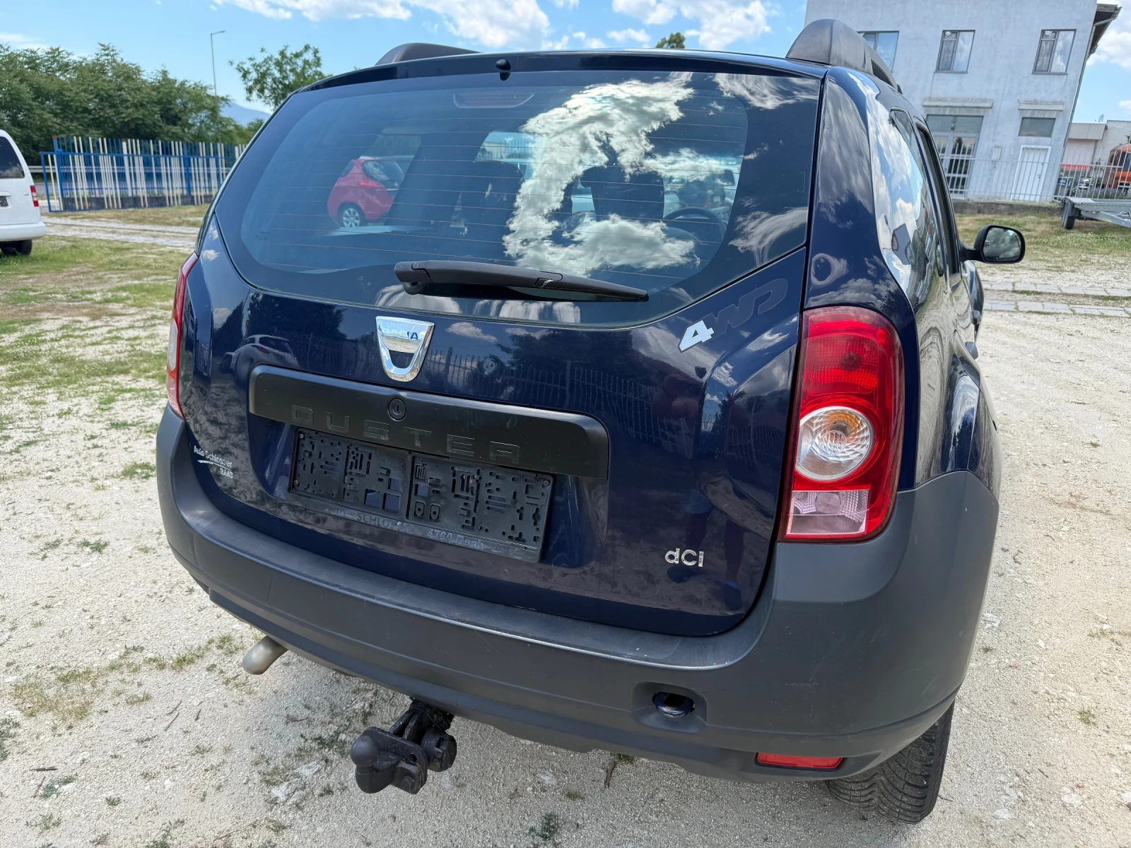 Dacia Duster 1.5 DCI 110 к.с. 4х4, снимка 8 - Автомобили и джипове - 54912341