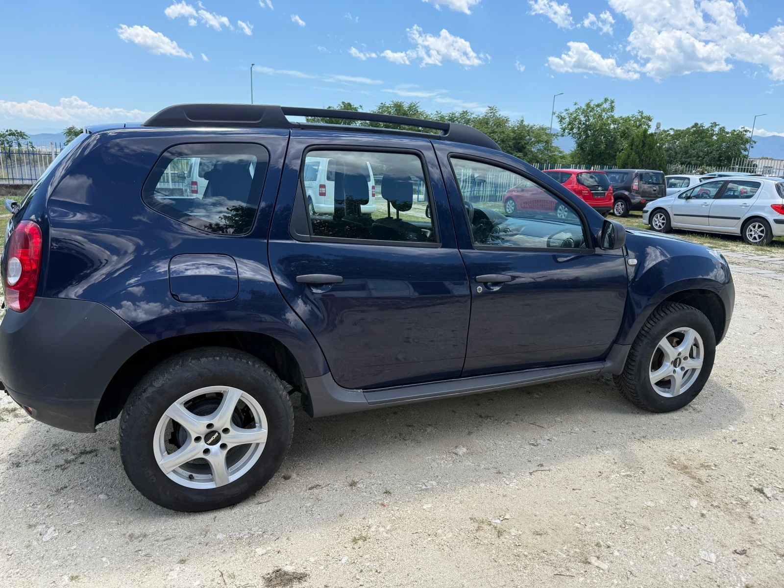 Dacia Duster 1.5 DCI 110 к.с. 4х4, снимка 6 - Автомобили и джипове - 54912341