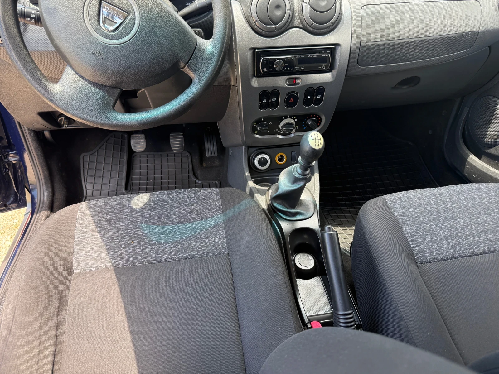 Dacia Duster 1.5 DCI 110 к.с. 4х4, снимка 14 - Автомобили и джипове - 54912341
