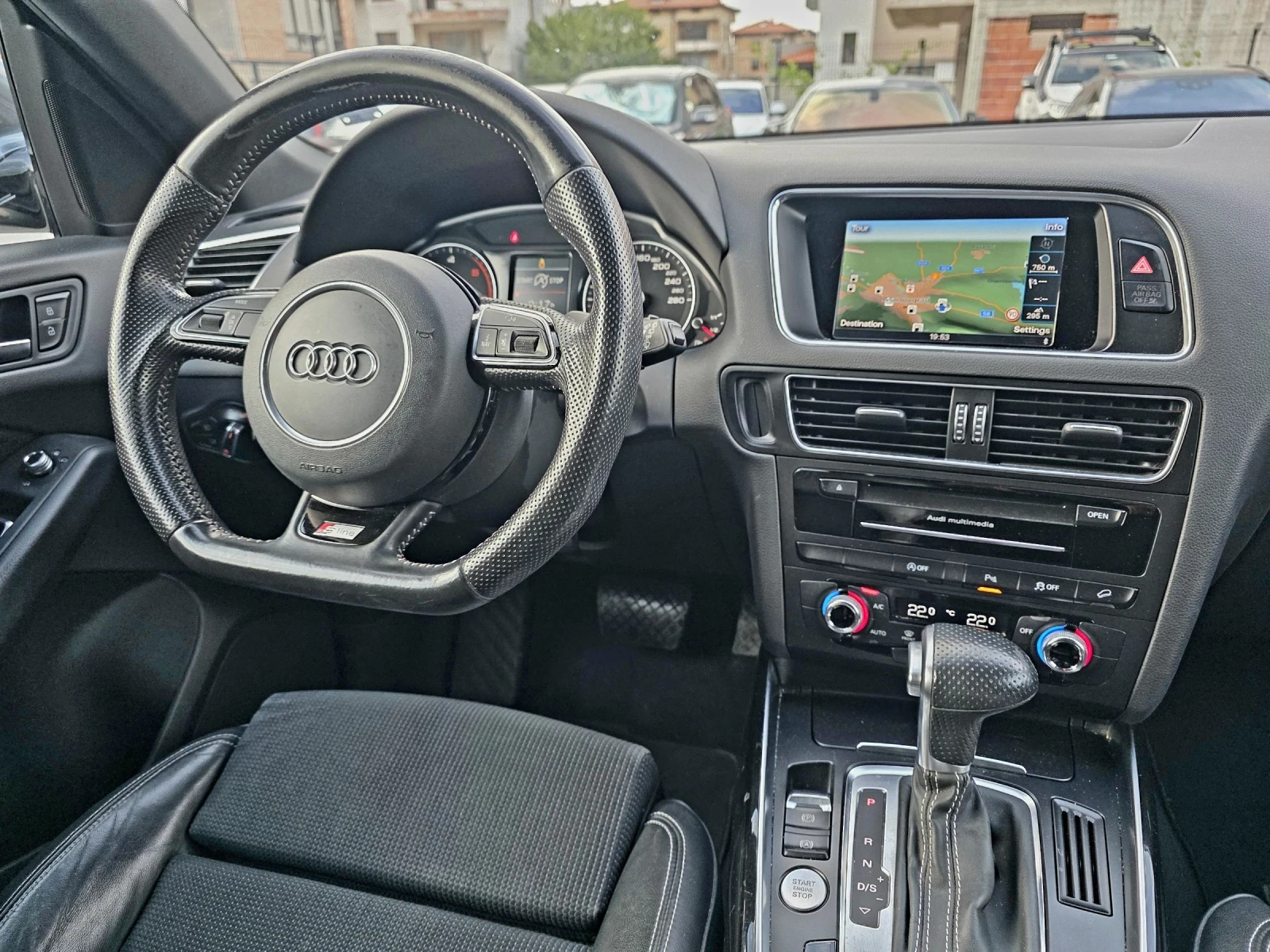 Audi Q5 С-История S-Leine Keyless Go Panorama Navi 4х4 , снимка 9 - Автомобили и джипове - 55225864