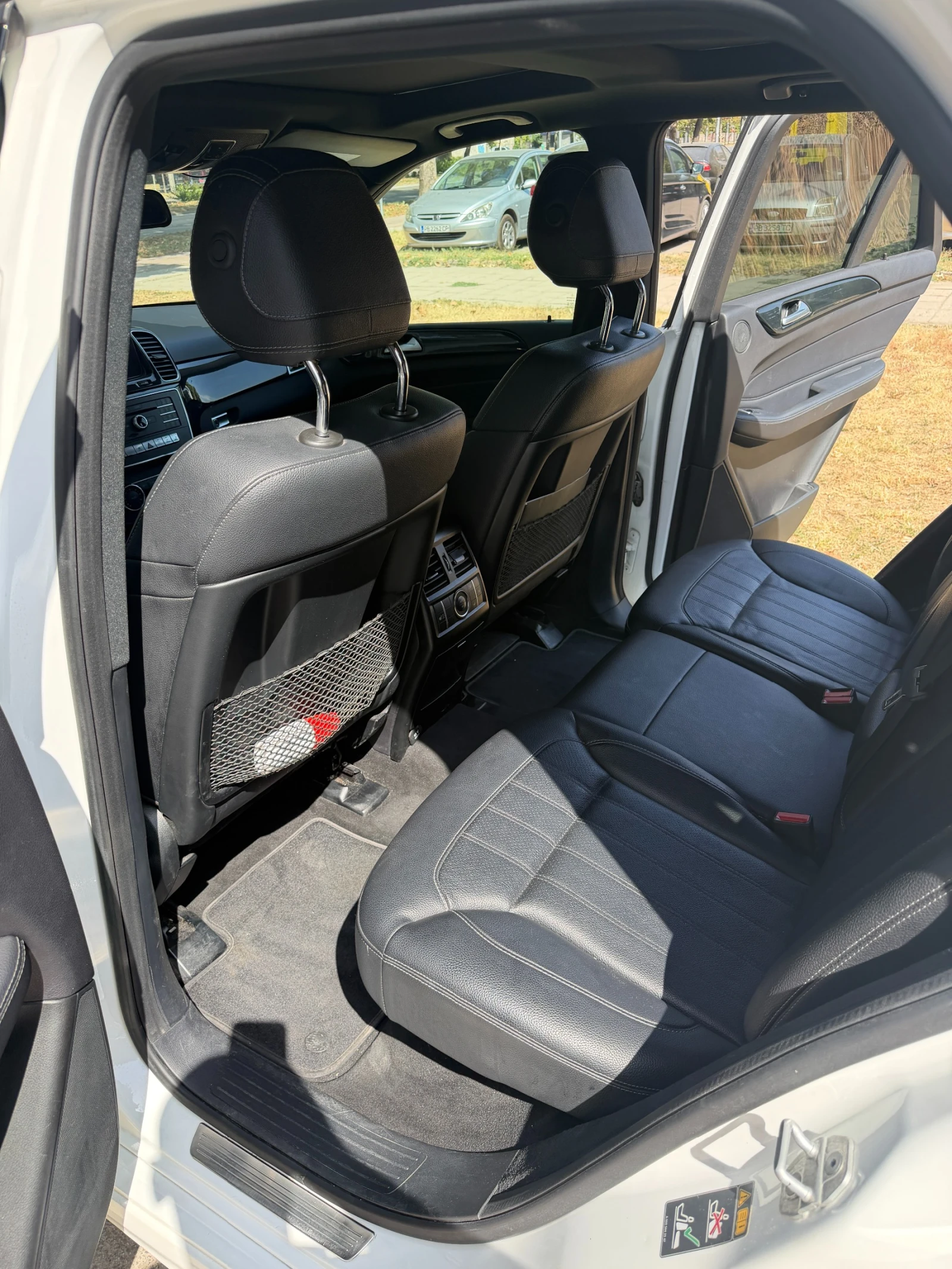 Mercedes-Benz GLE 350 AMG LINE/PANORAMA/HarmanKardon, снимка 10 - Автомобили и джипове - 55955356