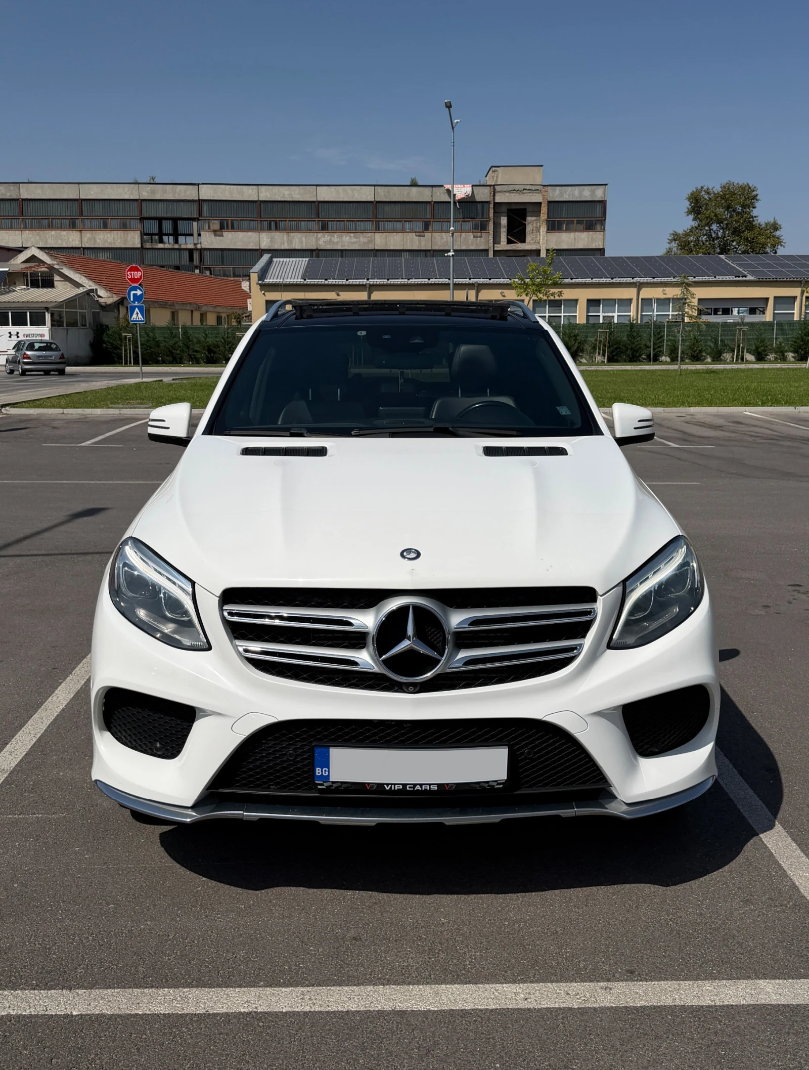 Mercedes-Benz GLE 350 AMG LINE/PANORAMA/HarmanKardon, снимка 2 - Автомобили и джипове - 55955356