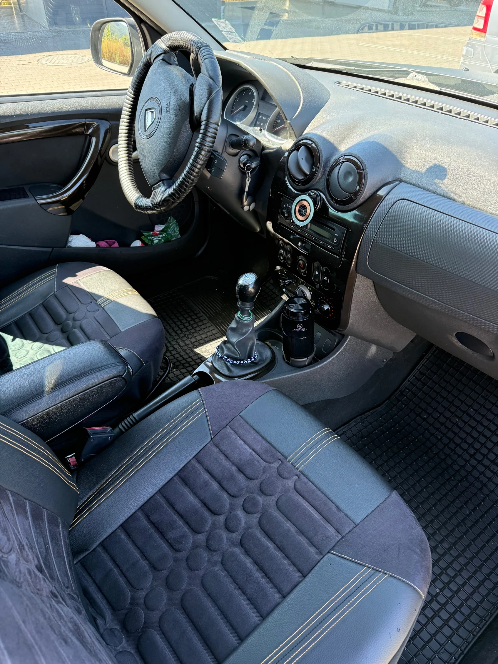 Dacia Duster, снимка 6 - Автомобили и джипове - 56057542