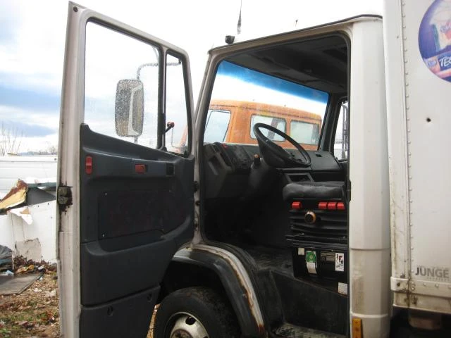 Mercedes-Benz 815 vario , снимка 4 - Камиони - 20066811