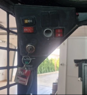 Мини челни товарачи Bobcat S70, снимка 8