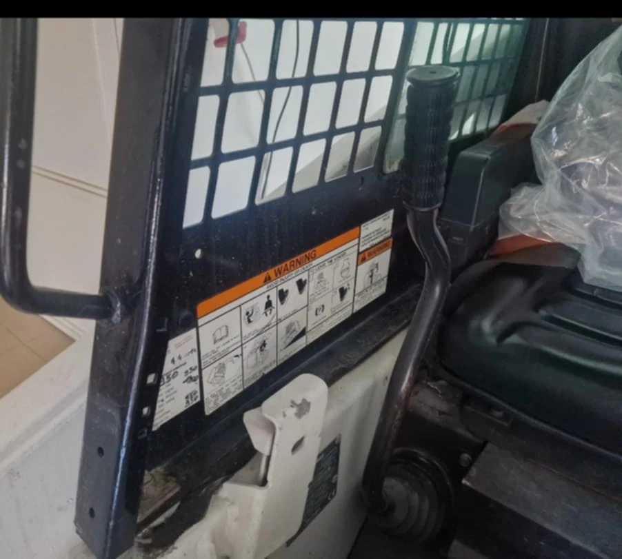 Мини челни товарачи Bobcat S70, снимка 9 - Индустриална техника - 53854675