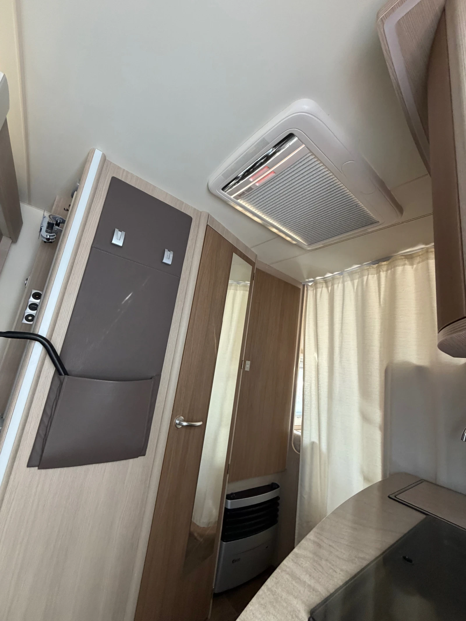 Каравана Bursner Averso Plus 510 TK, снимка 13 - Каравани и кемпери - 54931571