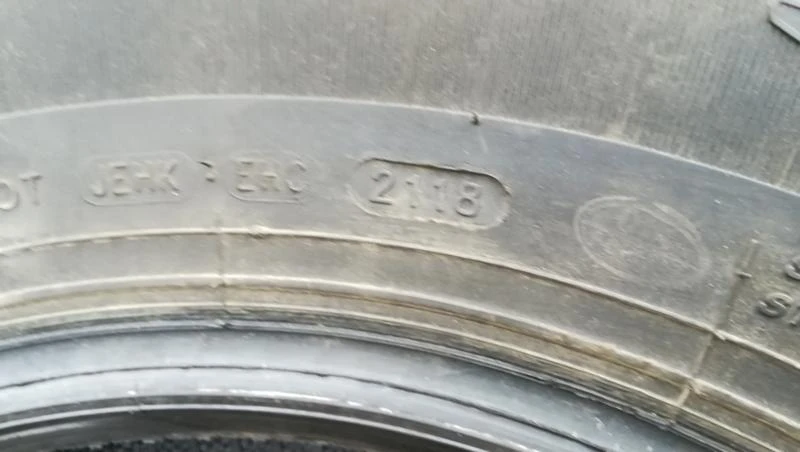 Гуми Зимни 215/75R16, снимка 7 - Гуми и джанти - 26747874