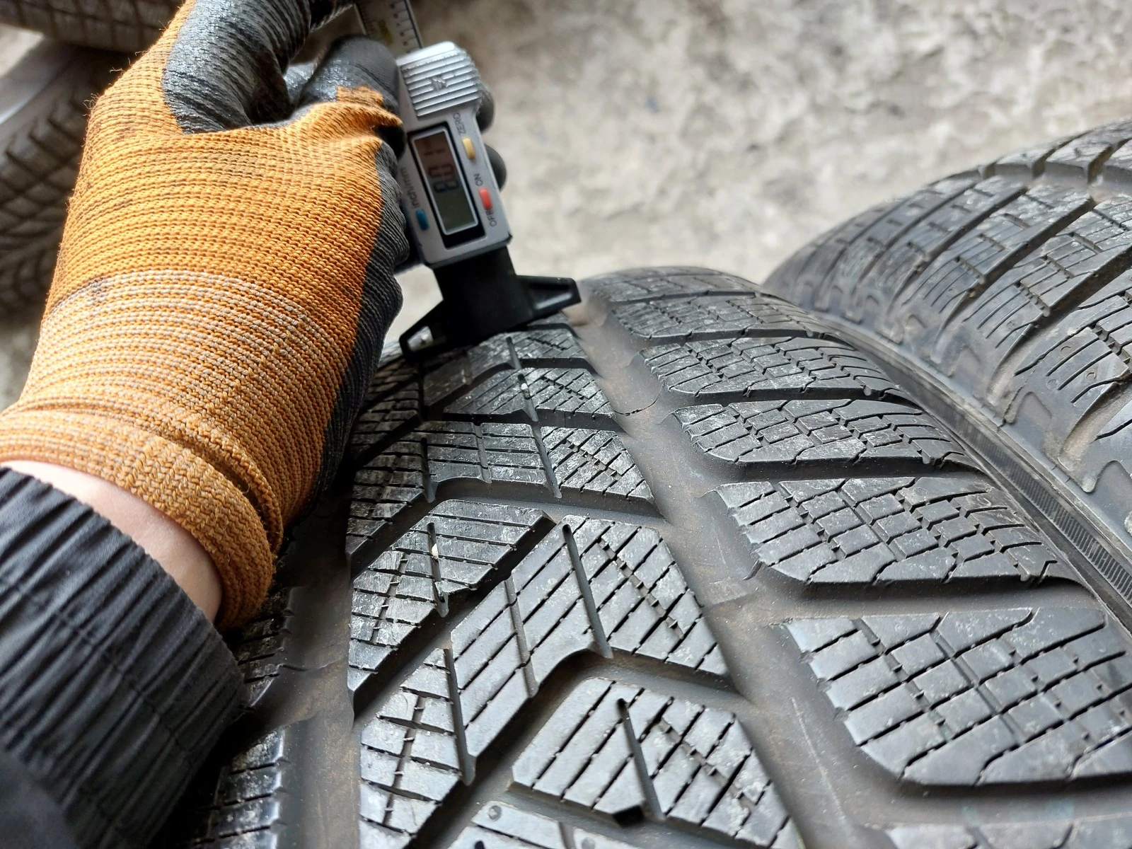 ���� 235/65R17 | Mobile.bg � ����������� 5