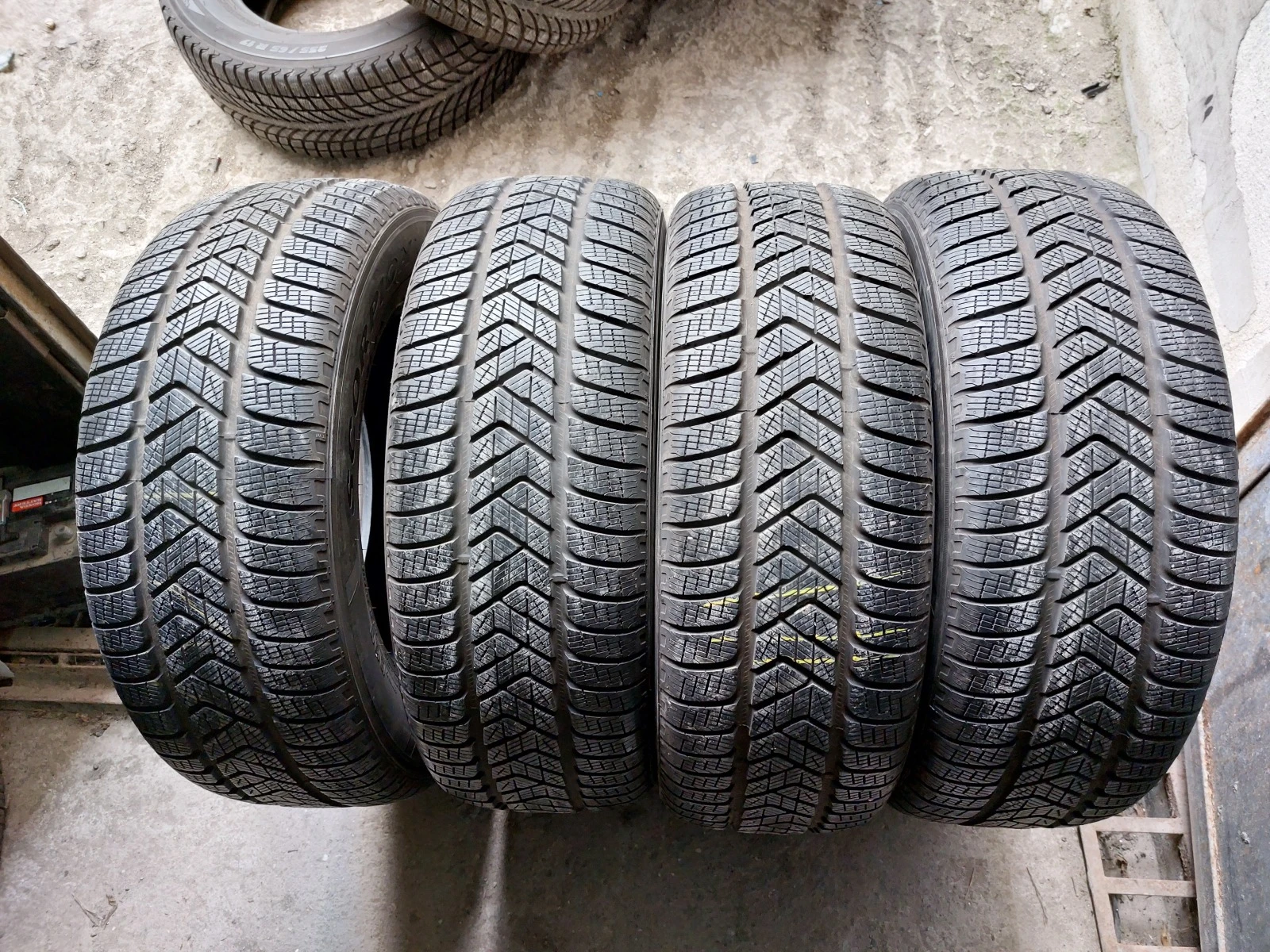 ���� 235/65R17 | Mobile.bg � ����������� 1