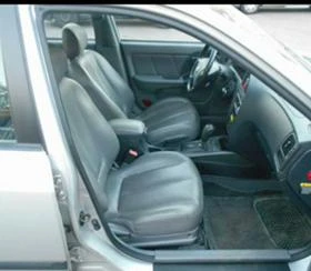 Hyundai Elantra 2.0 GLS, снимка 7