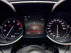 Alfa Romeo Giulia * 4dr Sdn AWD * CARFAX * ЦЕНА ДО БГ, снимка 8