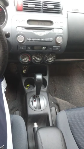 Обява за продажба на Honda Jazz Автоматик климатик газ  ~5 500 лв. - изображение 9