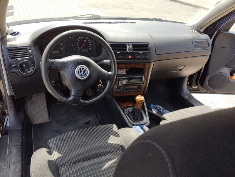 VW Bora, снимка 12 - Автомобили и джипове - 45405886
