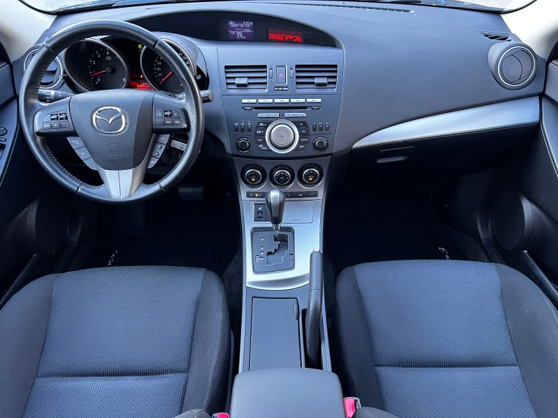 Mazda 3 2.0i Автоматик Exclusive 146000km, снимка 7 - Автомобили и джипове - 47307618