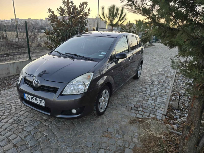 Toyota Corolla verso, снимка 1 - Автомобили и джипове - 48623643