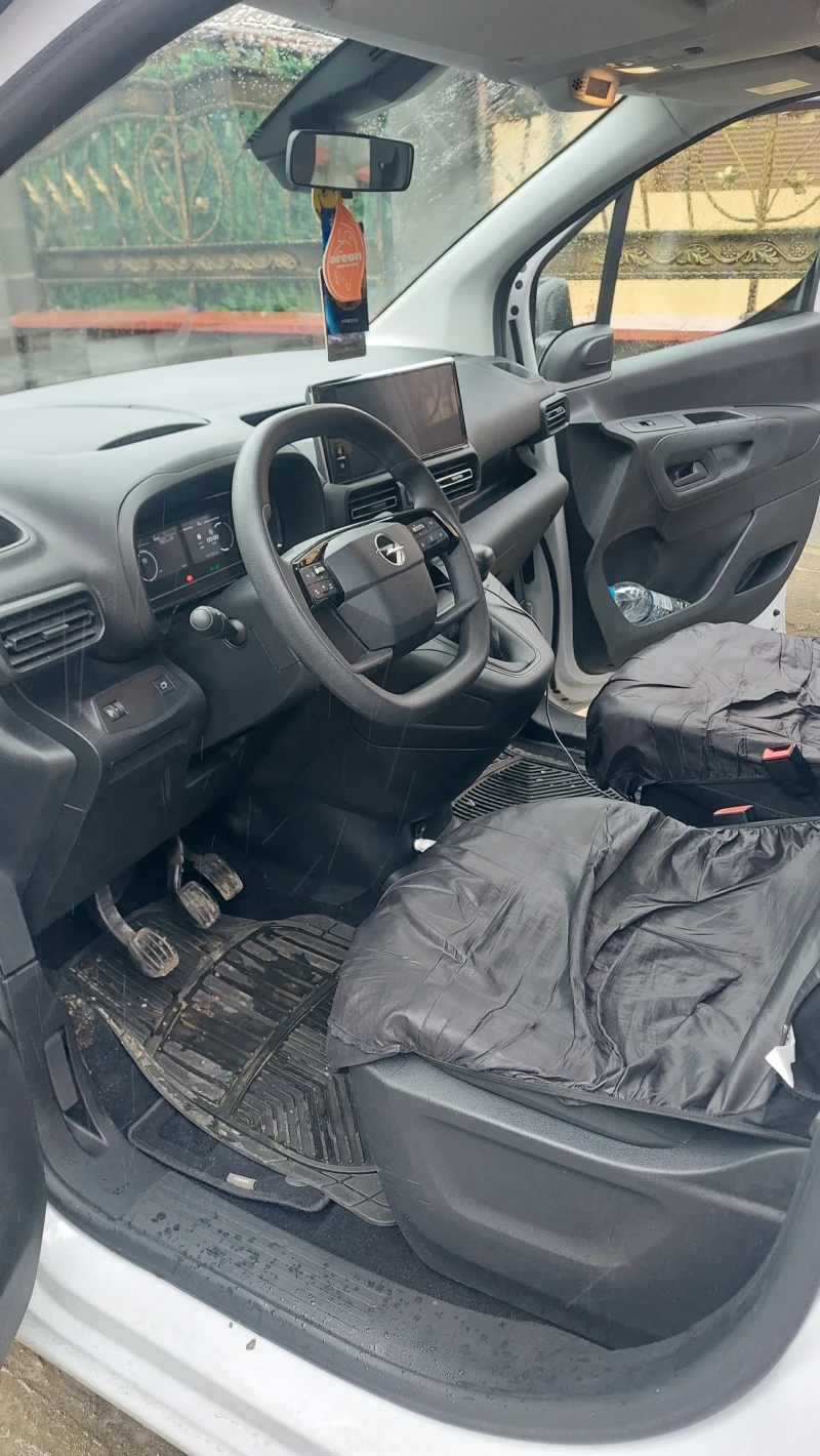 Opel Combo 1.5, снимка 10 - Автомобили и джипове - 51288048