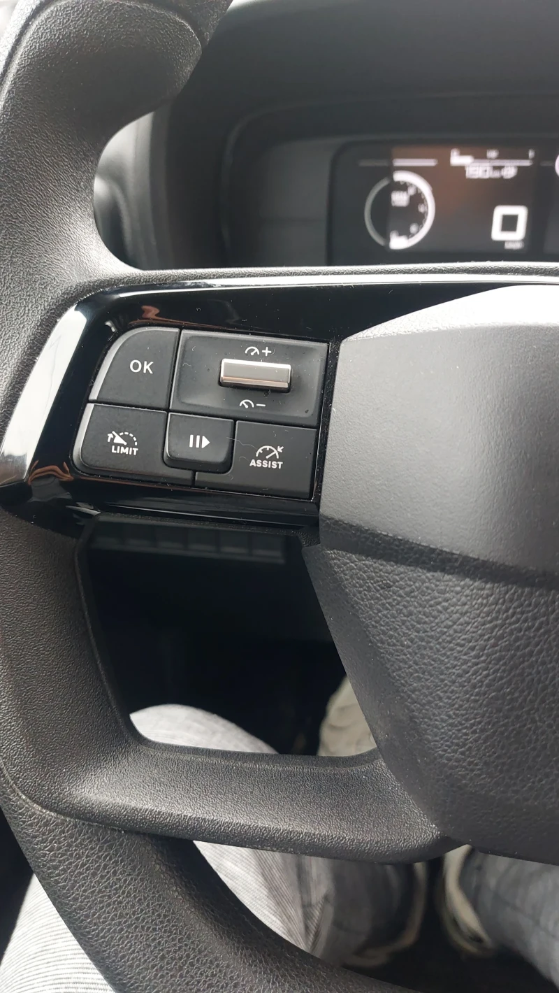 Opel Combo 1.5, снимка 12 - Автомобили и джипове - 51288048