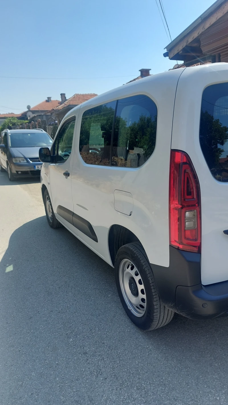 Opel Combo 1.5, снимка 2 - Автомобили и джипове - 51288048