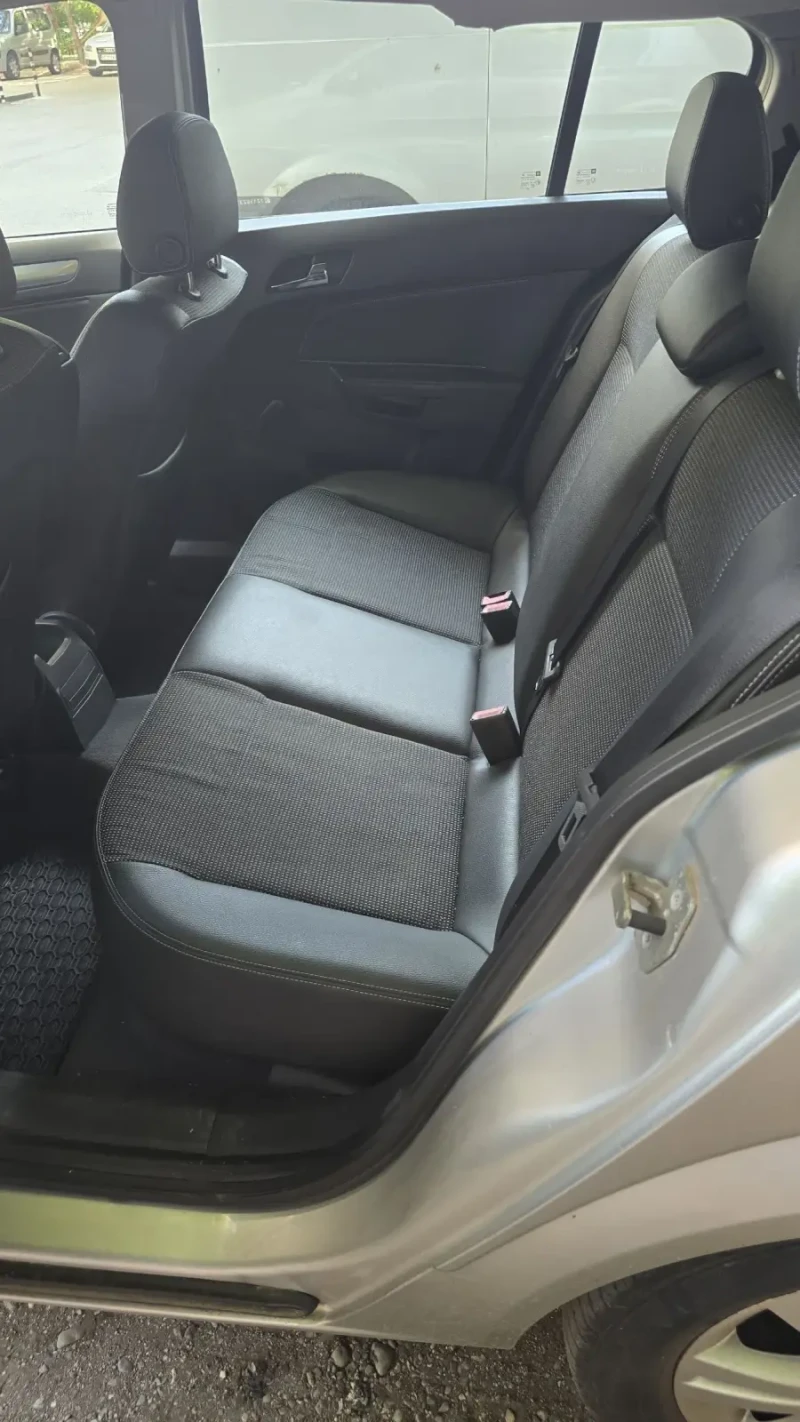 Opel Astra H, снимка 8 - Автомобили и джипове - 51302458