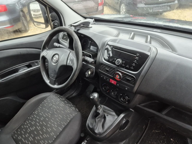 Opel Combo 1.3CDTI, снимка 11 - Автомобили и джипове - 52588103
