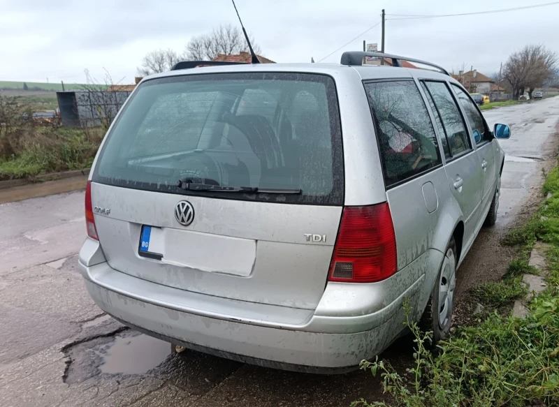 VW Golf 1.9, снимка 6 - Автомобили и джипове - 52902769
