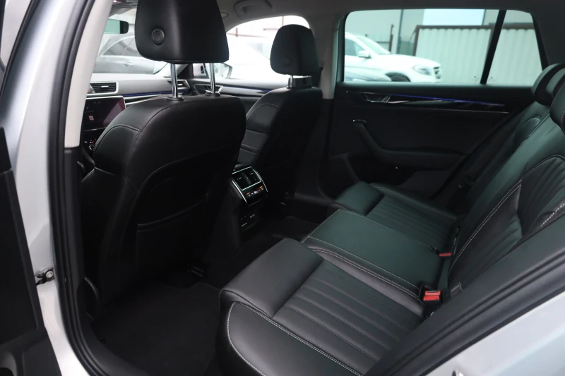 Skoda Superb 2.0TDI L&K Face ACC ОБДУХ Canton MASSAGE KAM iCar, снимка 10 - Автомобили и джипове - 53000816