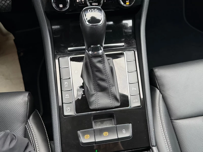 Skoda Superb 2.0TDI L&K Face ACC ОБДУХ Canton MASSAGE KAM iCar, снимка 11 - Автомобили и джипове - 53000816