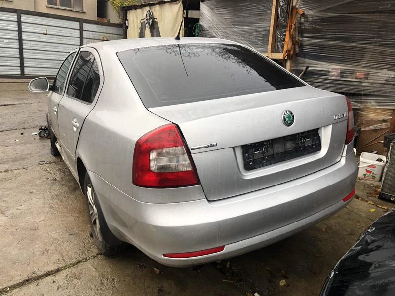 Skoda Octavia 2.0 tdi Cfh на части, снимка 3 - Автомобили и джипове - 27143431