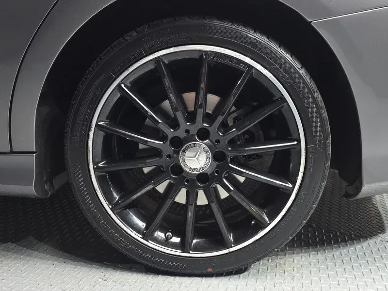 Mercedes-Benz CLA 2.5, снимка 5 - Автомобили и джипове - 54287772