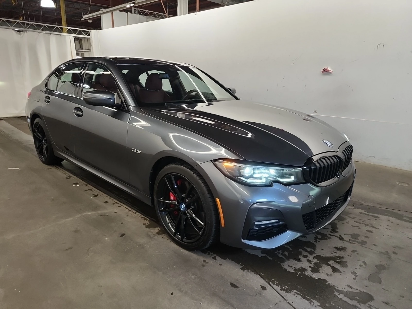 BMW 330 * * XDRIVE* * HYBRID * CARFAX * * АВТО КРЕДИТ * *  - изображение 2
