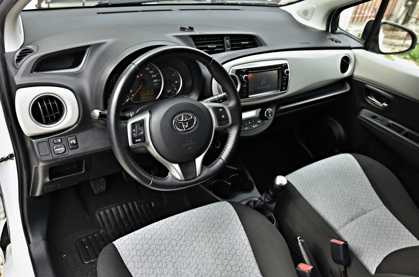 Toyota Yaris 122000 km!!!!! - изображение 9