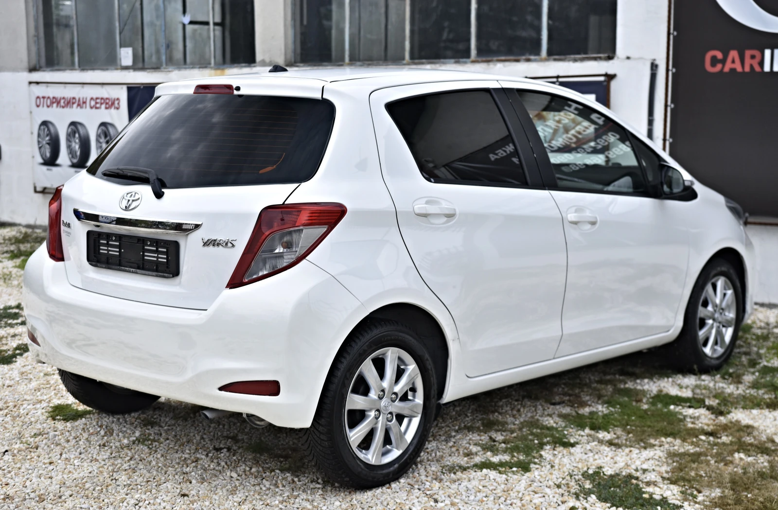 Toyota Yaris 122000 km!!!!! - изображение 3