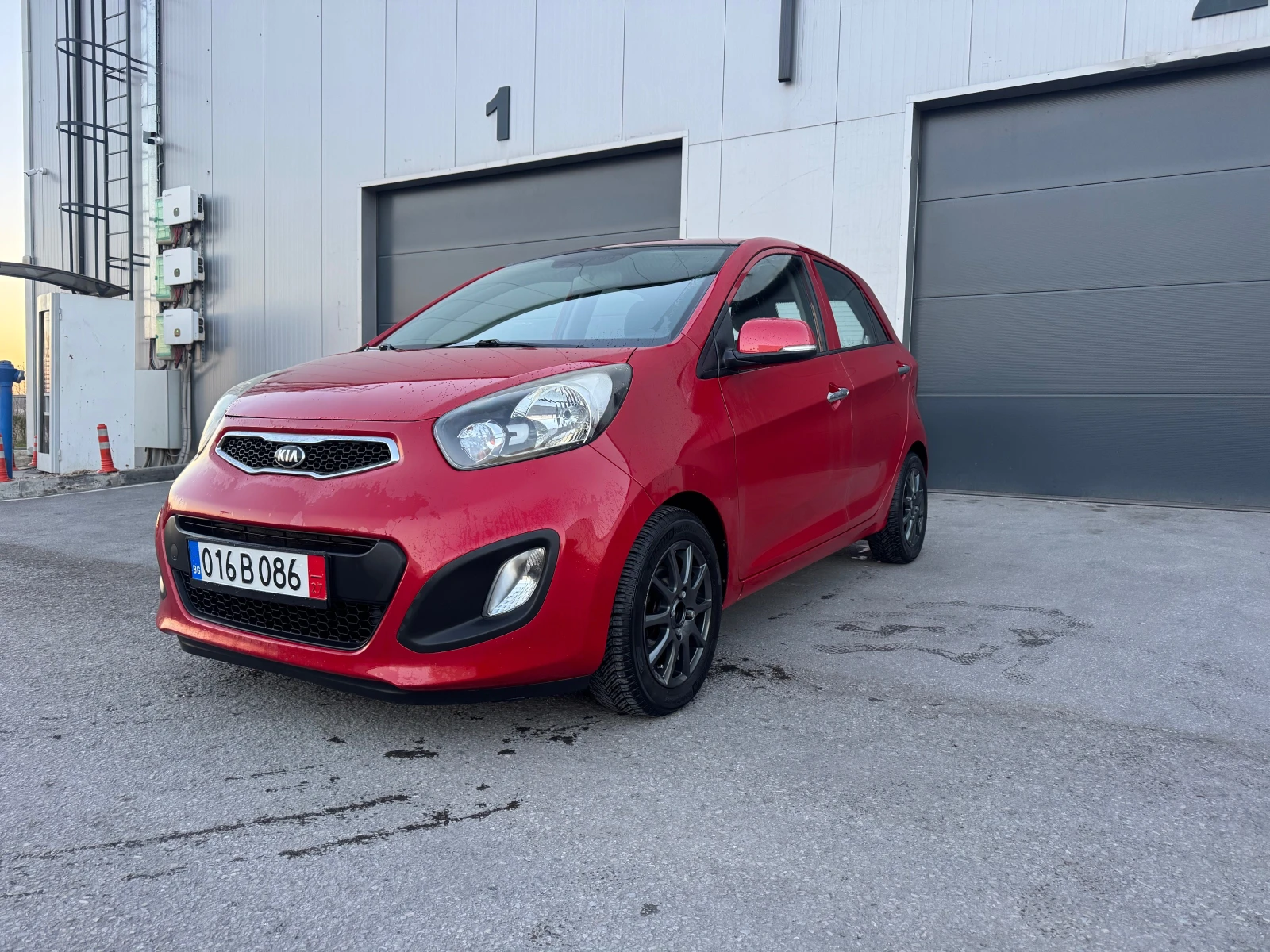 Kia Picanto 1.0 KLİMATRONİC - изображение 4